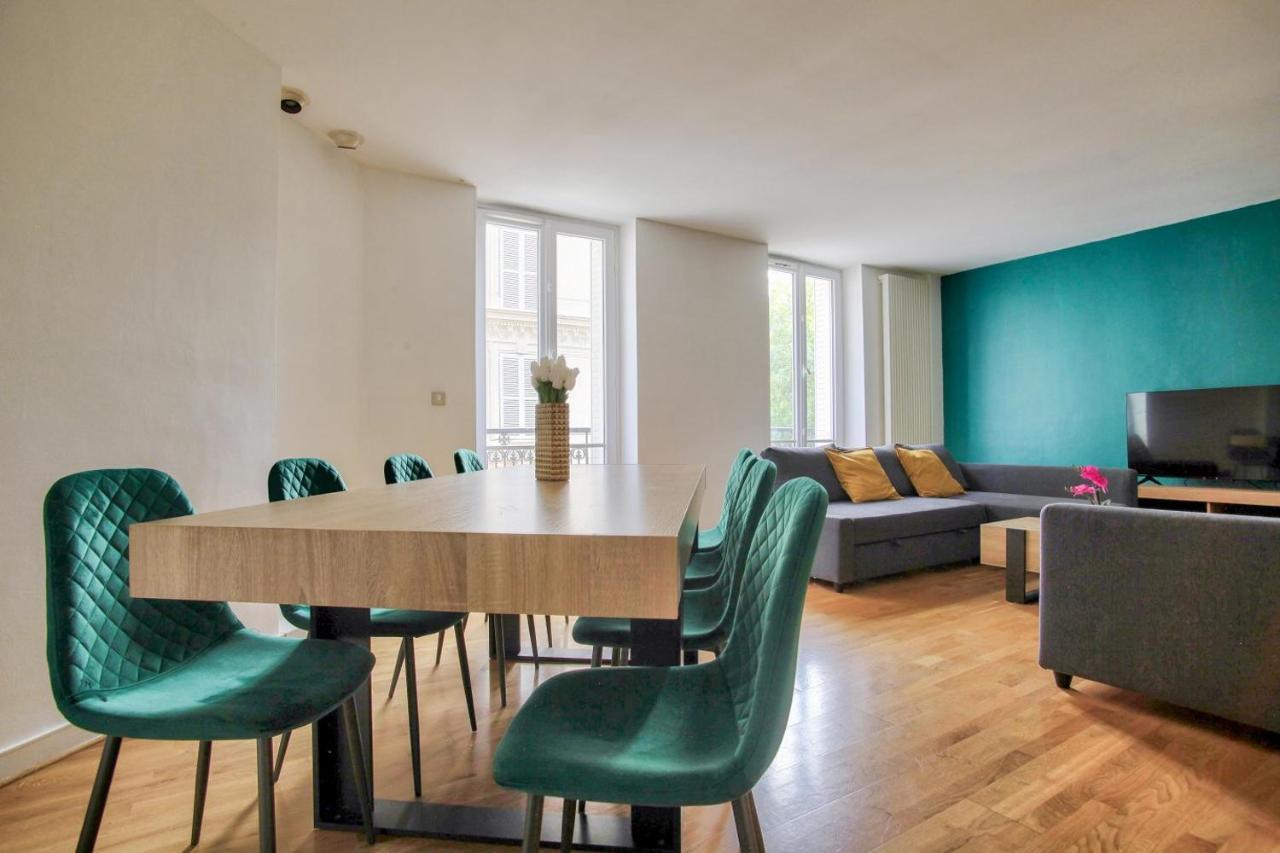 2 Bedrooms Tour Eiffel Breteuil Париж Экстерьер фото